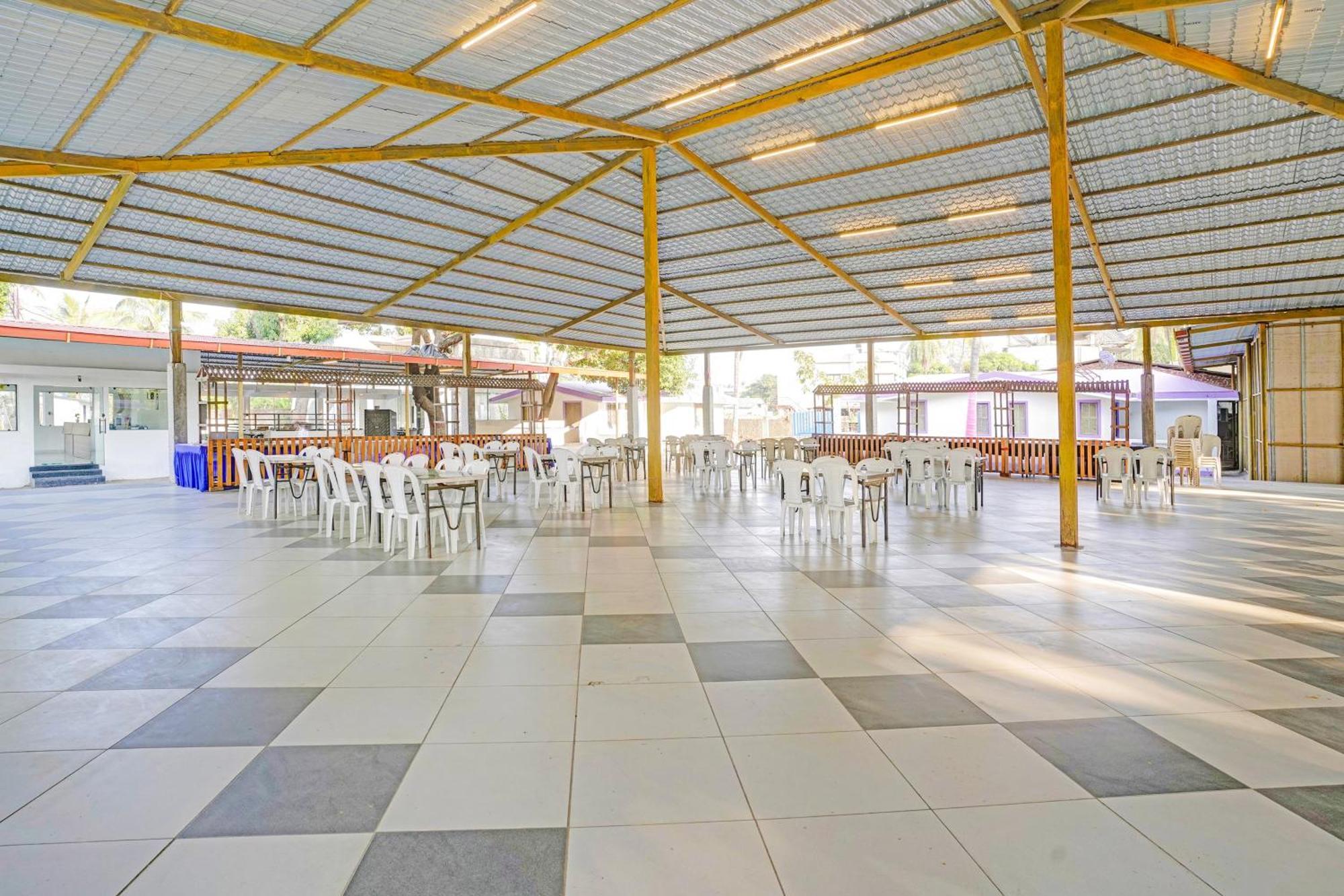 Hotel O Summer House Daman Buitenkant foto